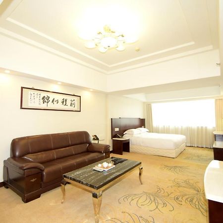 Overseas Chinese Friendship Hotel Guangzhou Dış mekan fotoğraf